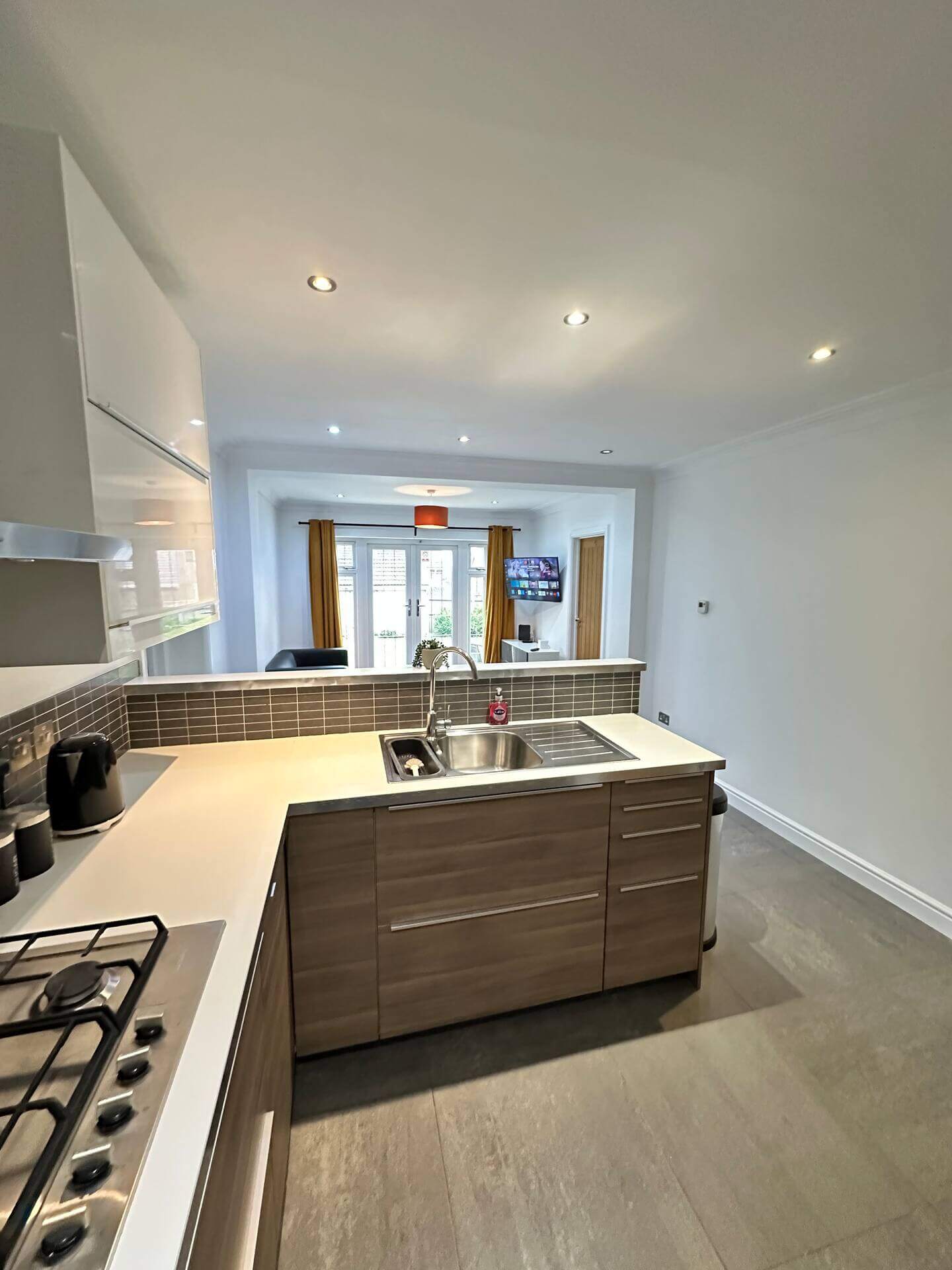 Spacious 7Bed Home40