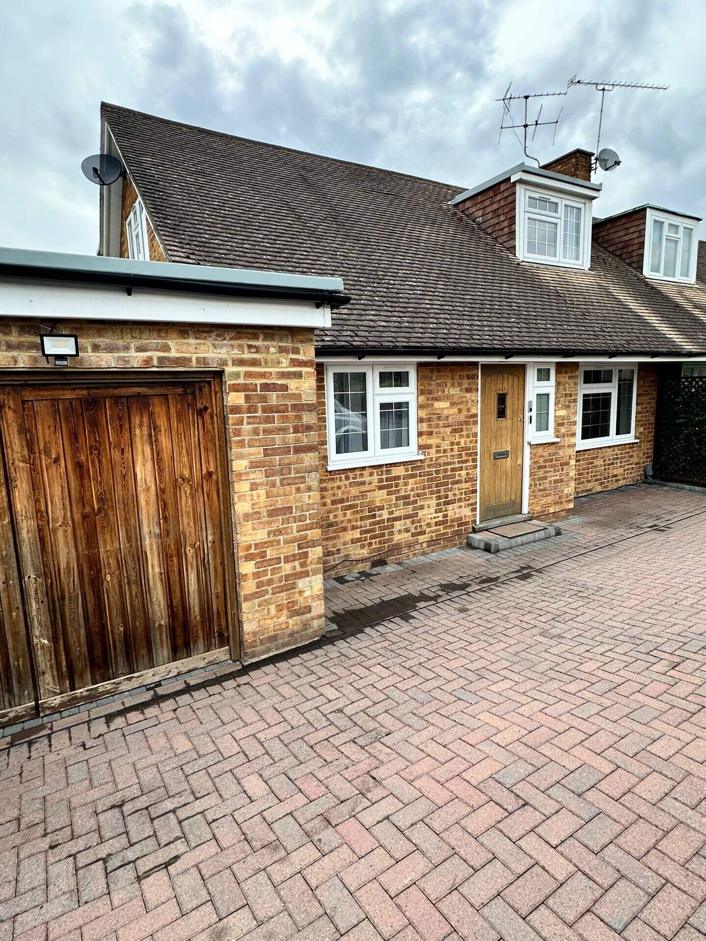 Spacious 7Bed Home5