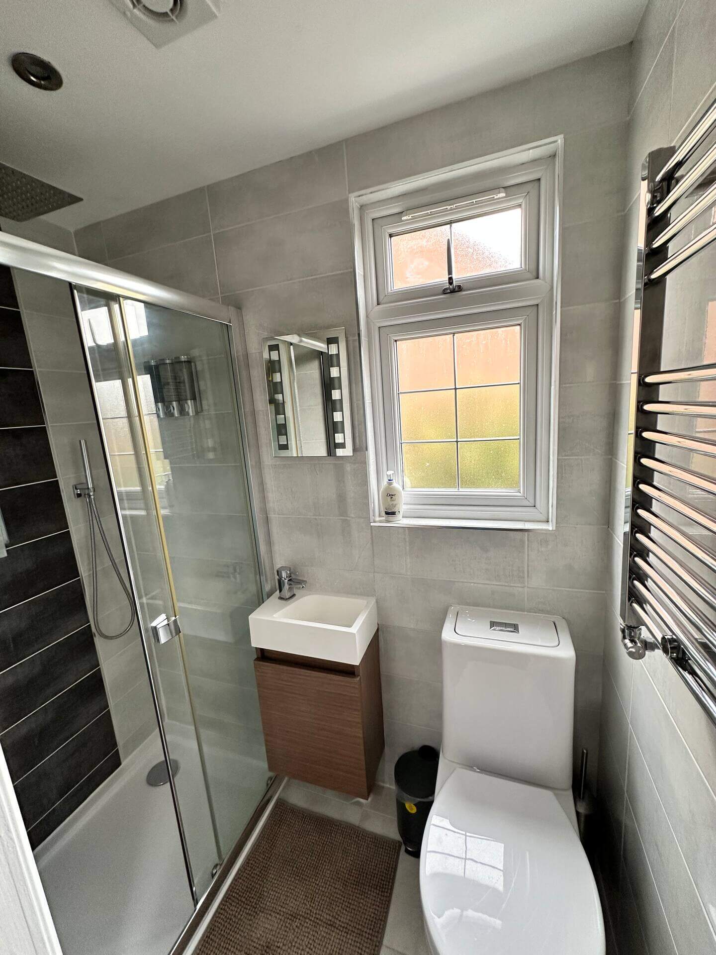 Spacious 7Bed Home7